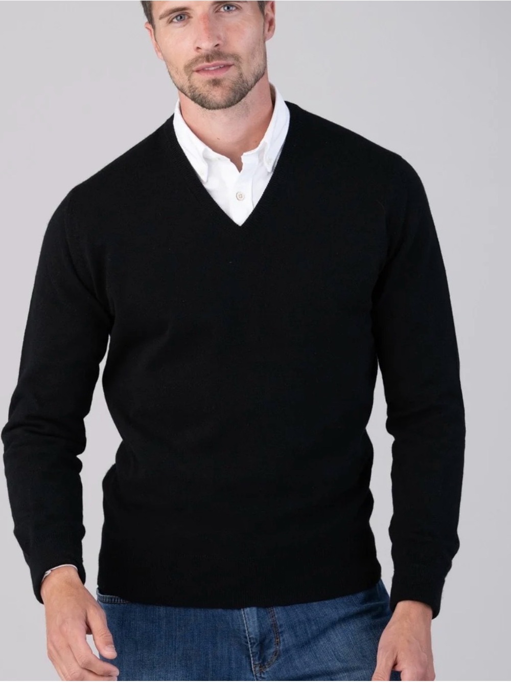 William Lockie 100% Cashmere V-Neck Sweater Black Size 42 (Unisex / Med)